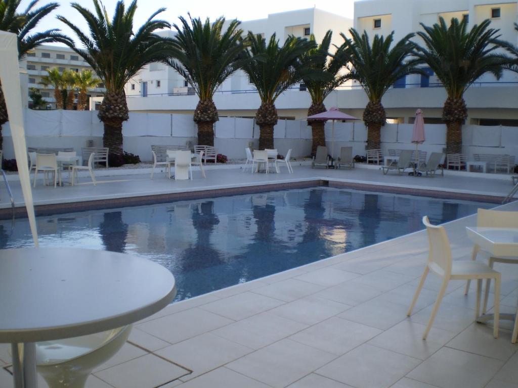 L'eros Hotel Ayia Napa Habitación foto