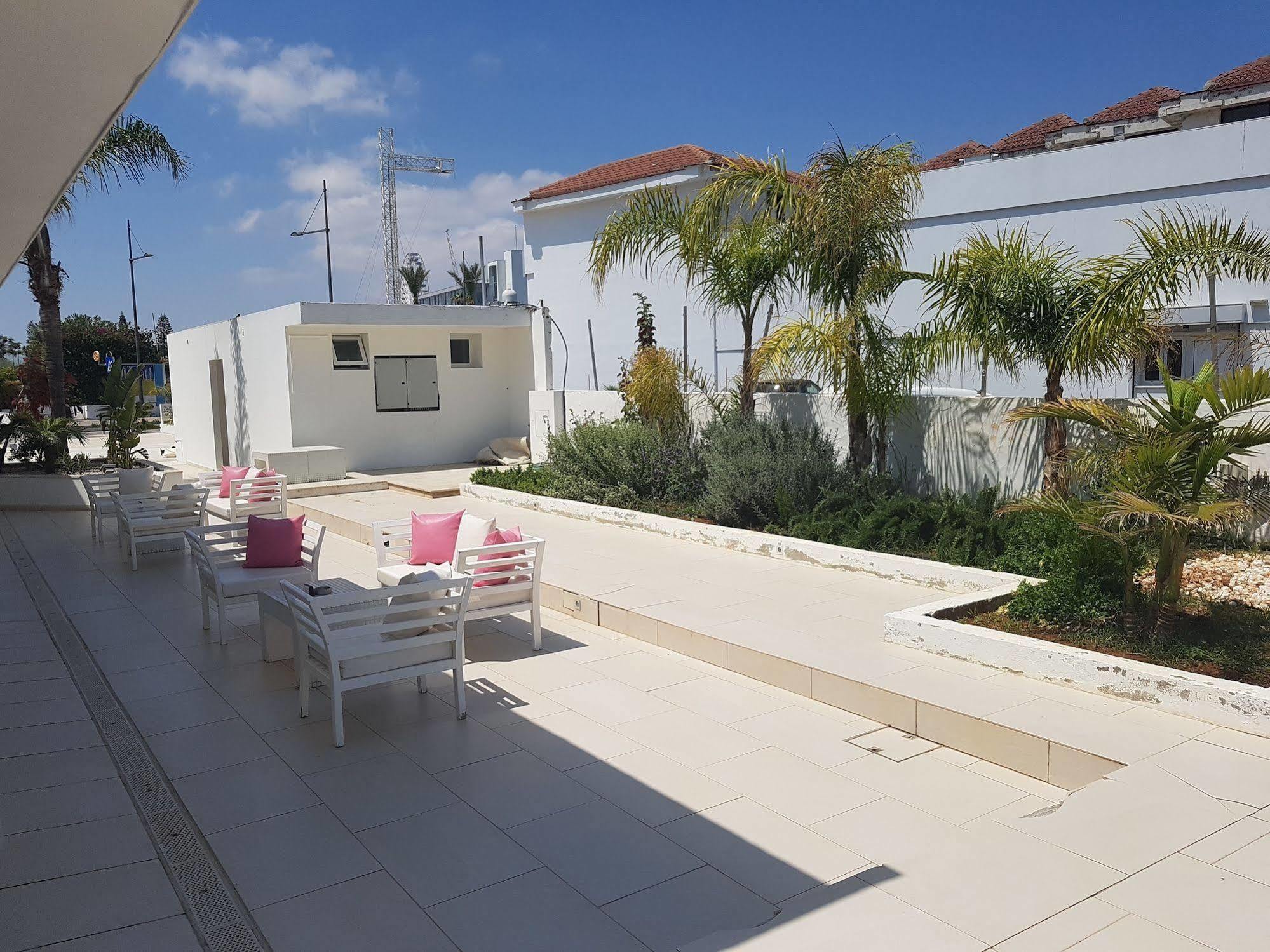 L'eros Hotel Ayia Napa Exterior foto